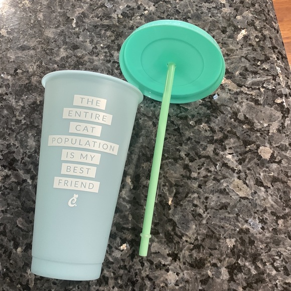 NWT color changing tumbler - Picture 4 of 4